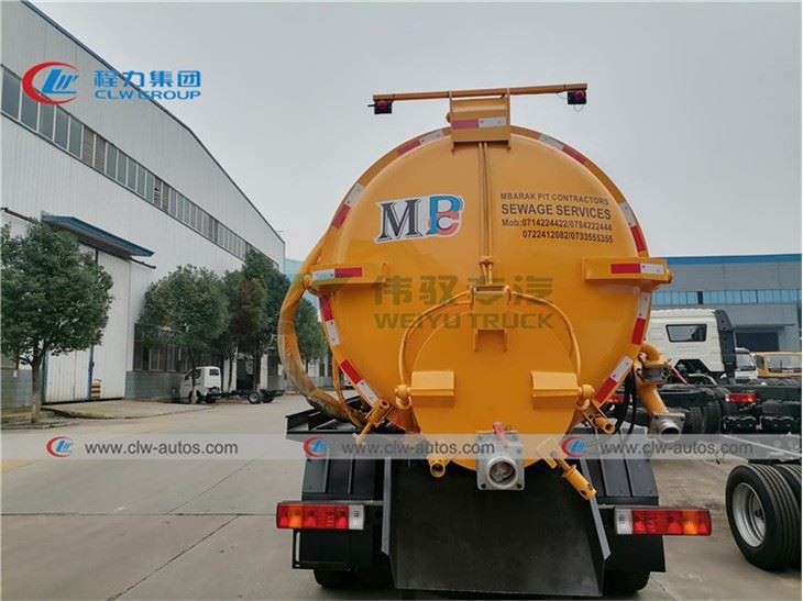 RHD 8Tons 8000L Cesspit Emptier Truck FAW