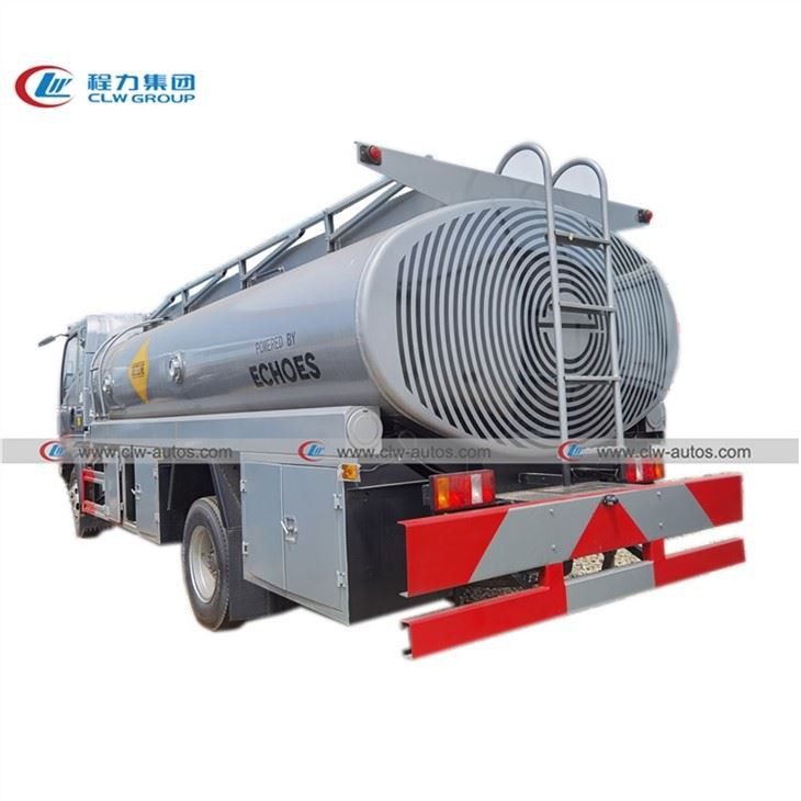 Right Hand Drive Howo 8Tons Oil Refueller Truck