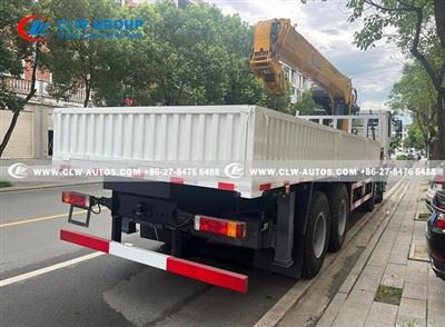 Shacman 8X4 16 Ton Truck With Crane