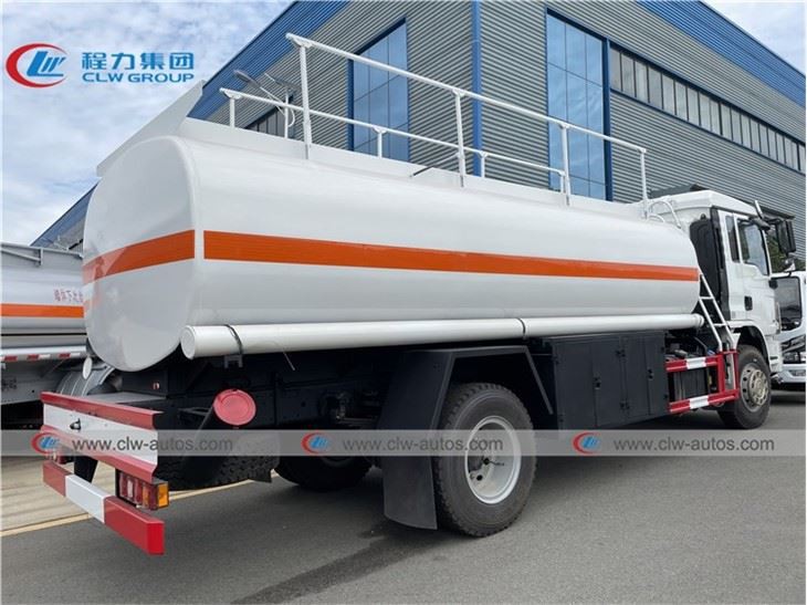 Shacman L3000 4X2 12000liters Oil Tank Truck