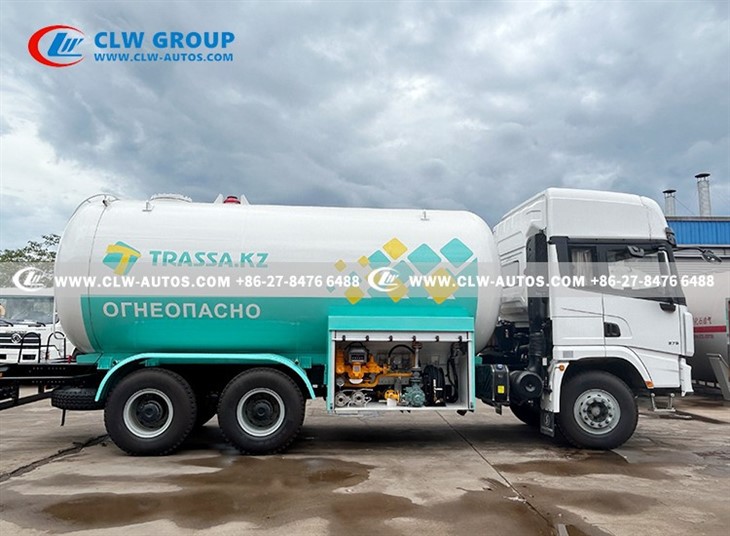 SHACMAN X3000 6x4 10Tons LPG Bobtail Truck For Kazakhstan