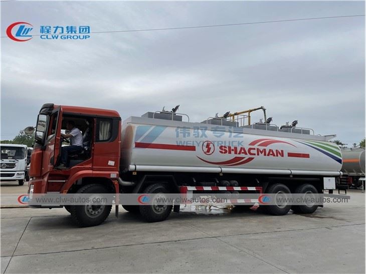Shacman X3000 400HP 30,000Liters Oil Tanker Truck