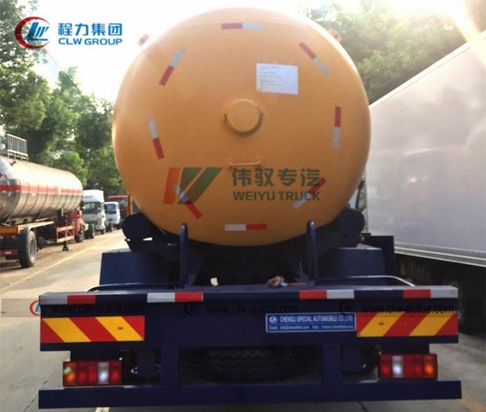 Sino Howo 15000Liters LPG Bobtail Truck