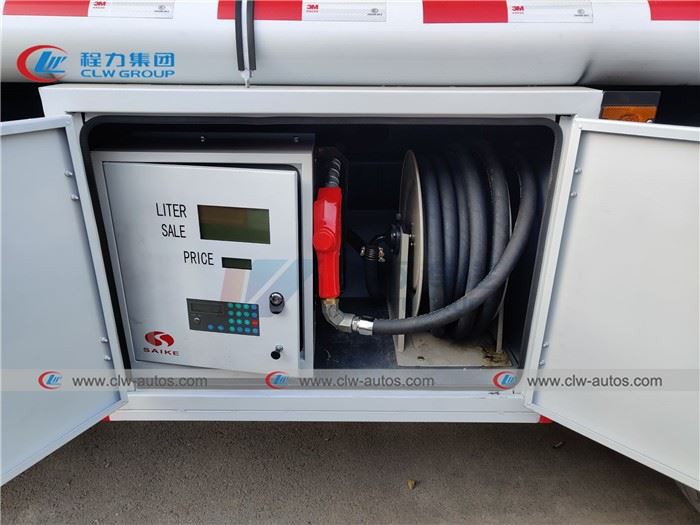 SINOTRUK 10Tons 10,000L Fuel Bowser Truck LHD