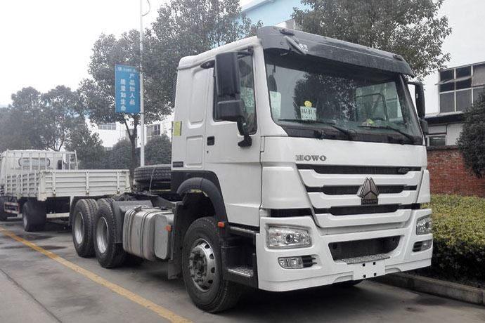 Sinotruk 420HP HOWO Tractor Truck