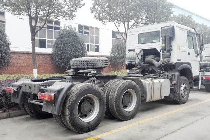 Sinotruk 420HP HOWO Tractor Truck