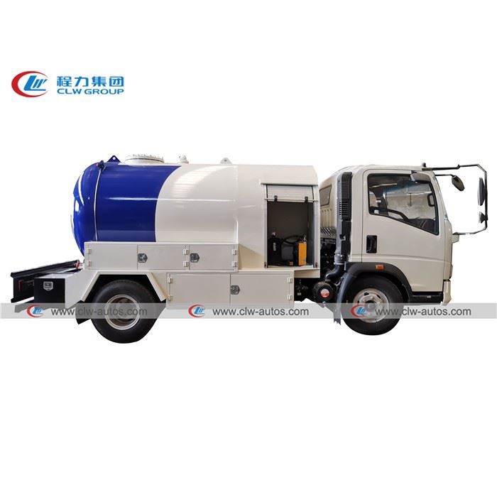 Sinotruk Howo 5000L 2Tons LPG Tanker Truck
