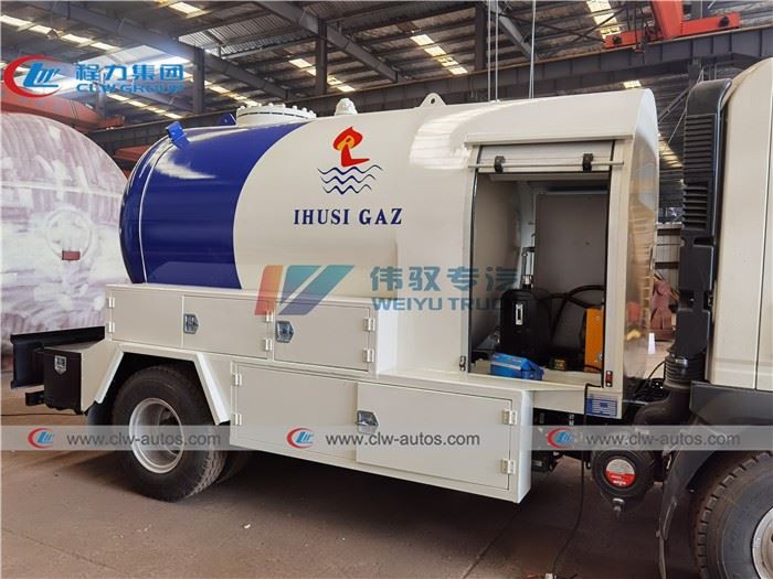 Sinotruk Howo 5000L 2Tons LPG Tanker Truck