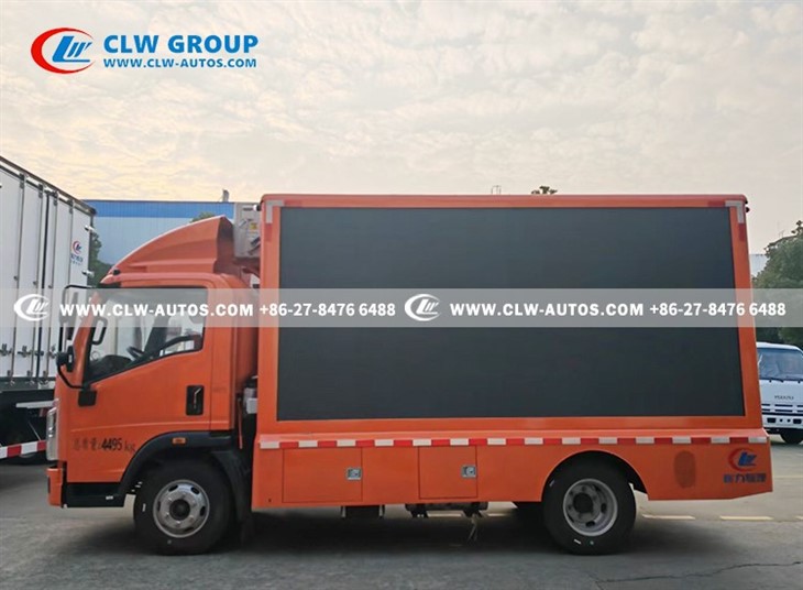 Sinotruk Euro2 Full Color LED Display Truck