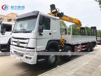 Sinotruk Howo Truck With 12Tons XCMG Crane