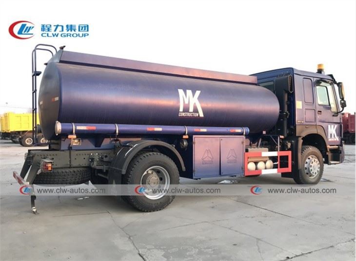 Sinotruk HOWO 12000L Fuel Oil Tanker Truck
