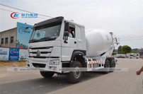 Sinotruk HOWO 12CBM Cement Mixer Truck