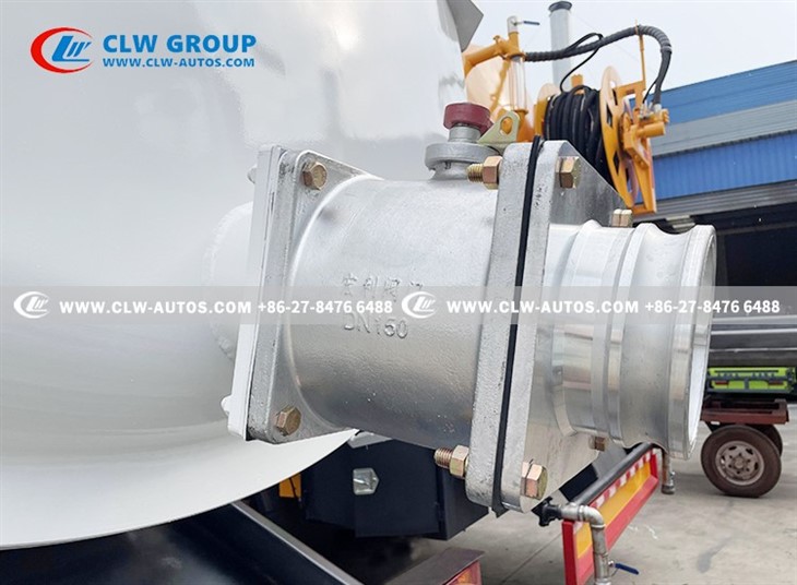SINOTRUK HOWO 20m3 Vacuum Suction Truck