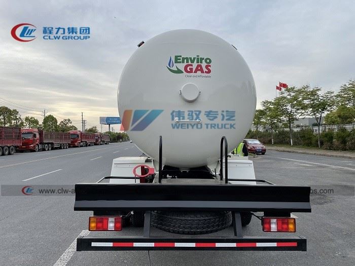 Sinotruk HOWO 4*2 15m3 7.5ton LPG Tanker Truck