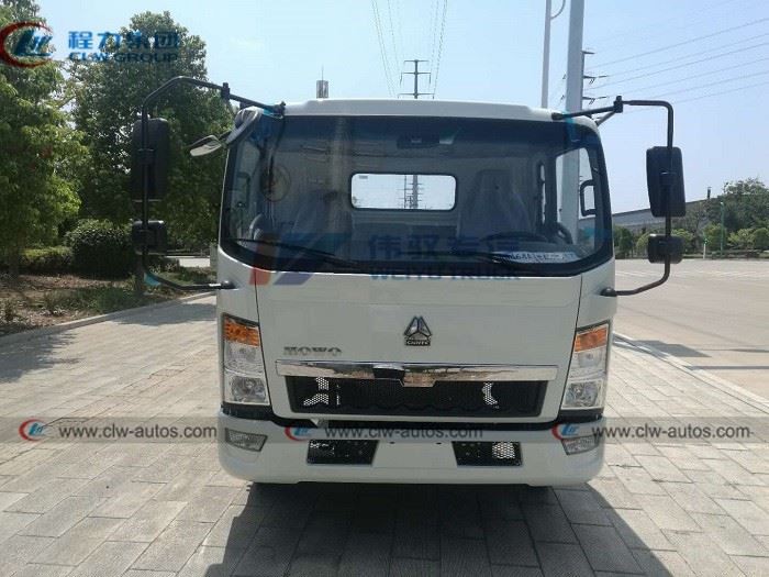 Sinotruk Howo 4t Flatbed Towing Wrecker Truck