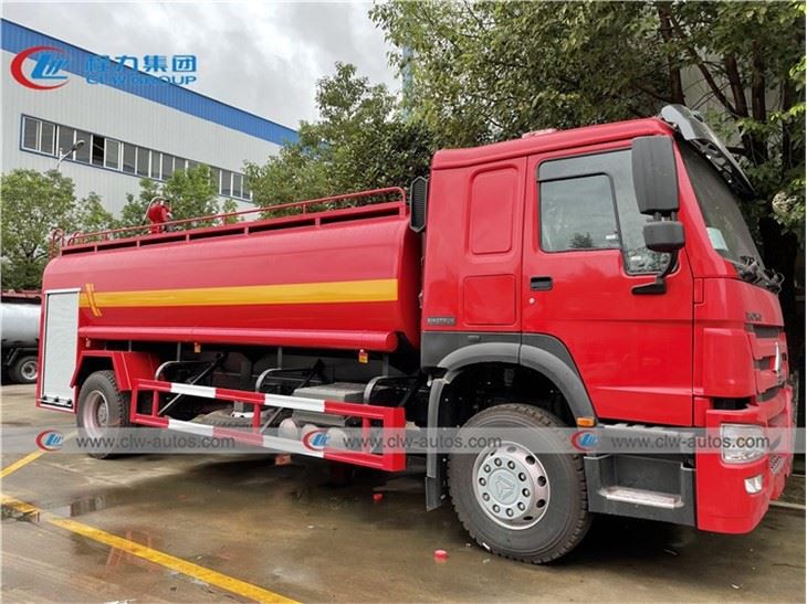Sinotruk HOWO 4X2 15000liters Fire Fighting Water Tank Spraying Truck