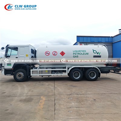 17 Tonnes LPG Bobtail Truck HOWO factory