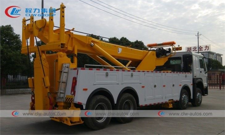 Sinotruk HOWO 360 Degree Rotation 30Tons Road Wrecker Recovery Truck