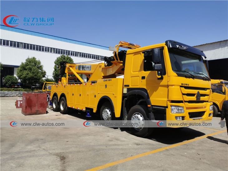 Sinotruk Howo 8X4 420hp 50Tons Towing Truck