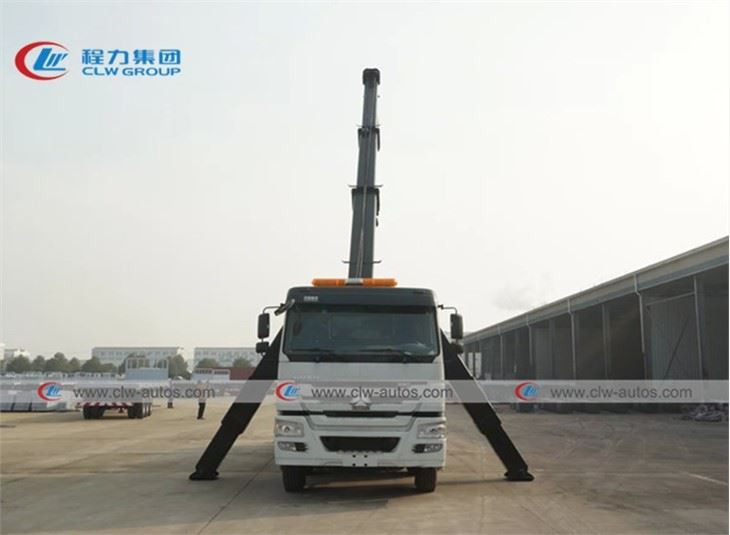 HOWO 360 Degree Rotation 50Tons Wrecker Truck