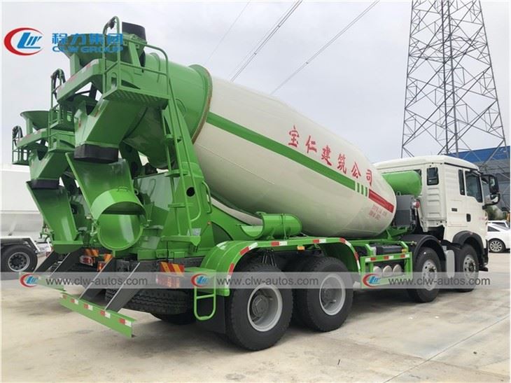 Sinotruk HOWO 8X4 Heavy Duty 16000 Liters Big Volume Concrete Mixer Truck