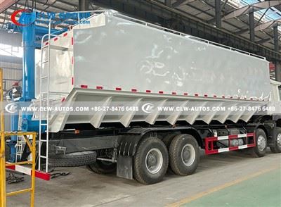 SINOTRUK HOWO10tons Bulk Feed Truck