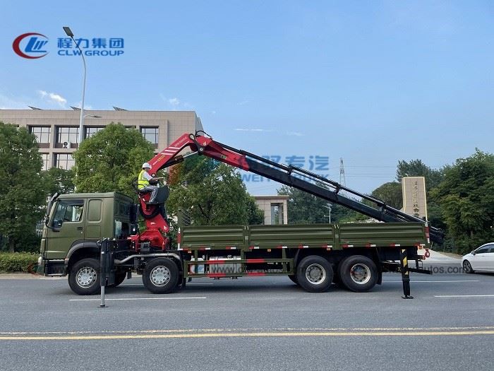 Sinotruk 25t SANY Folding Arm Crane Truck