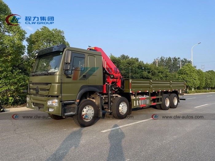 Sinotruk 25t SANY Folding Arm Crane Truck