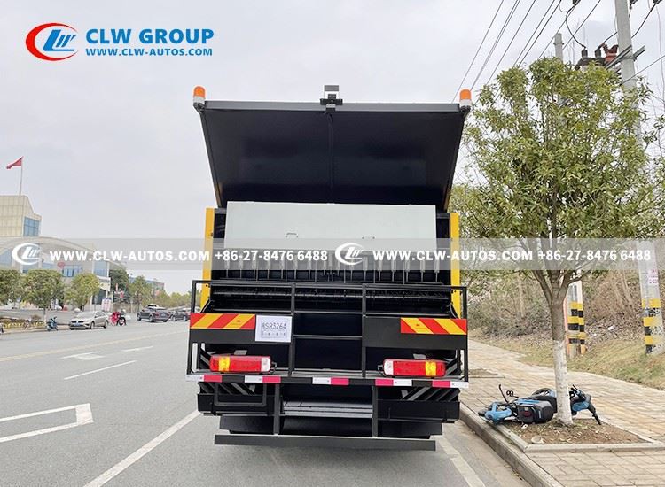 Sinotruk Synchronous Chip Sealing Truck