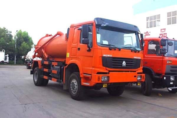 Vacuum Sewer Cleaning Truck