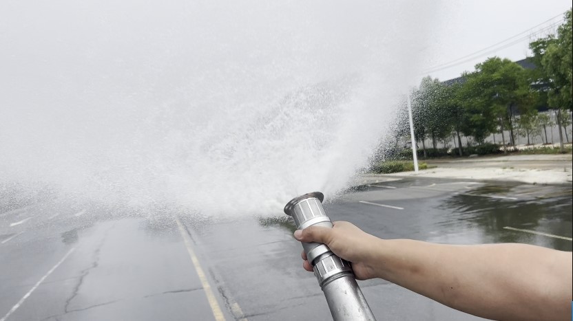 water cannon mist