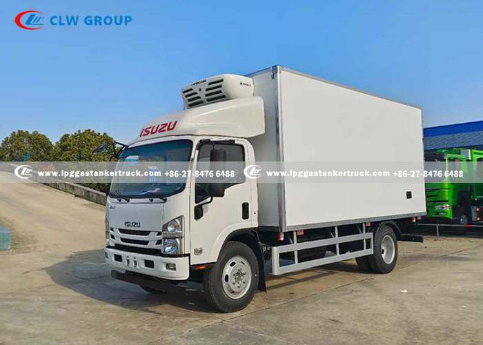 1ISUZU Meat Hook Refrigerated Truck
