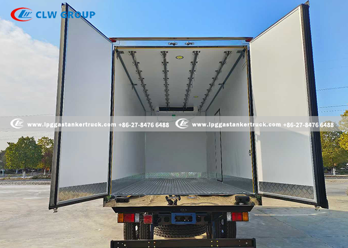 7isuzu kv600 meat hook refrigerated truck