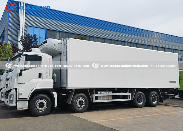 7isuzu refrigerated van truck