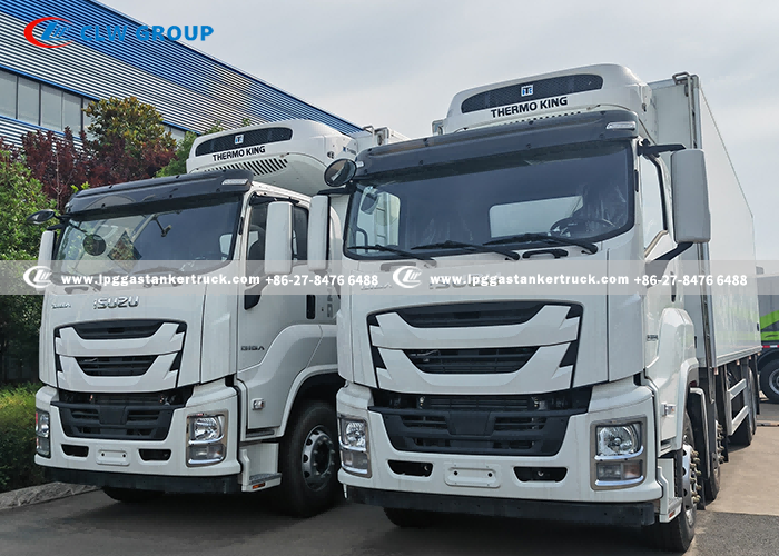 3isuzu 8x4 refrigerated truck