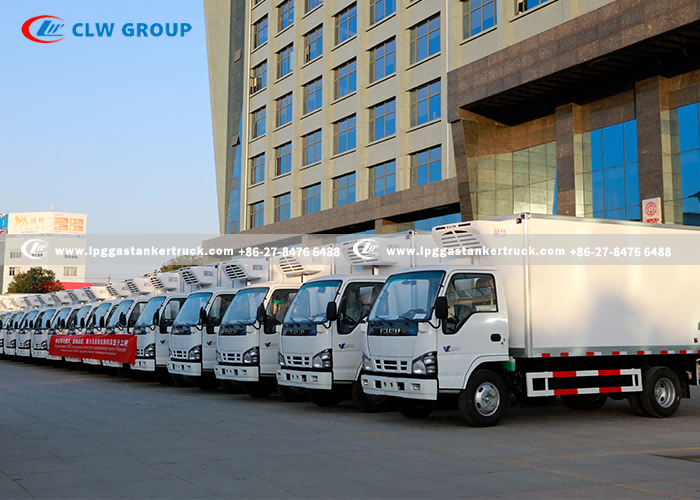 1Isuzu refrigerator truck