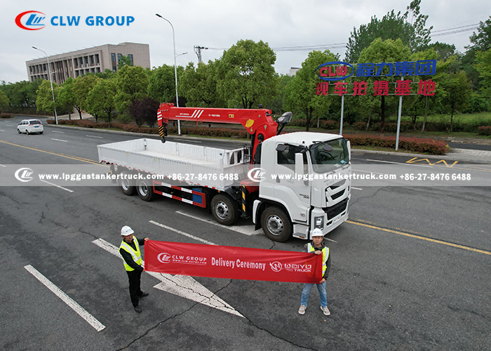 5isuzu crane truck with straight boom crane